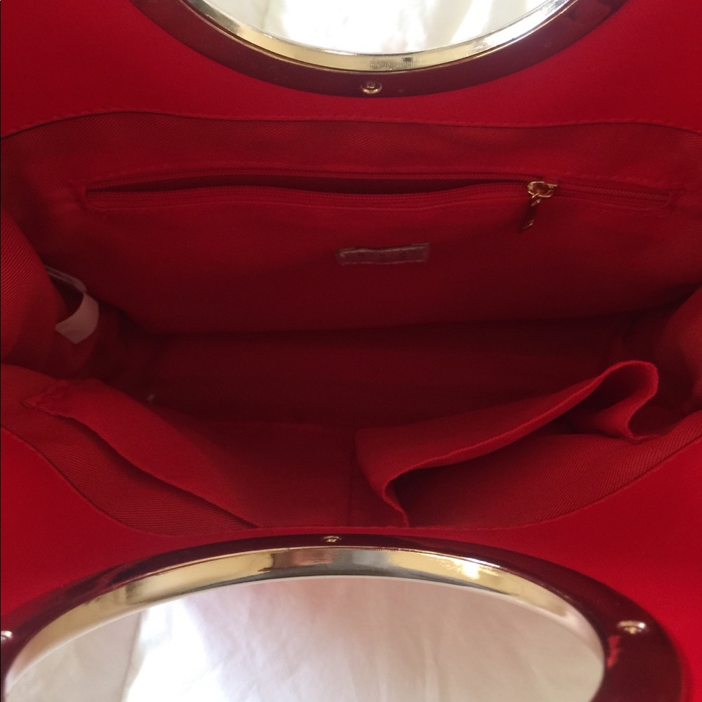 Red Purse - Picture 3 of 3